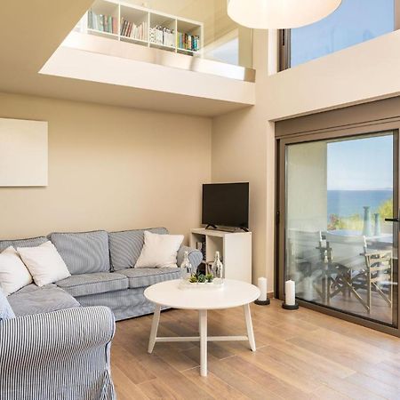 Villa Idyle - Beachfront Residence Tragána 외부 사진
