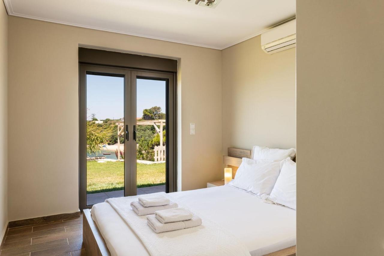 Villa Idyle - Beachfront Residence Tragána 외부 사진