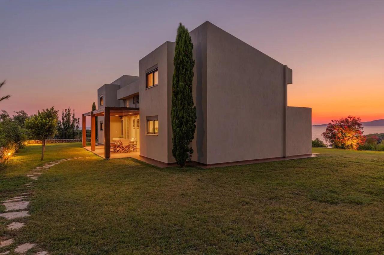 Villa Idyle - Beachfront Residence Tragána 외부 사진
